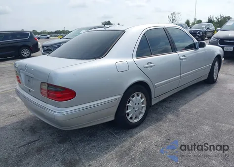 2001 Mercedes-Benz E 320 из США, поврежденный, VIN WDBJF65J81B190397